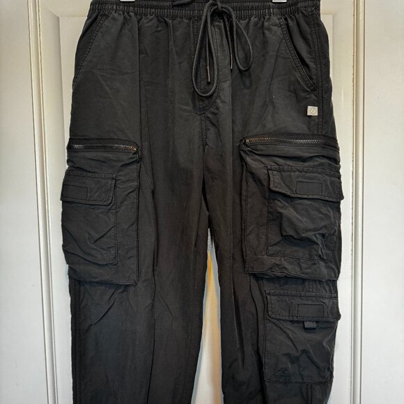 Urban Outfitters Standard Cloth Cargo Joggers Size Medium - Picture 1 of 5